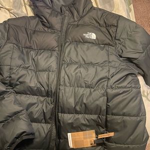 NEW!! The North Face Jacket!! Men's Roxborough Luxe Hooded
Jacket